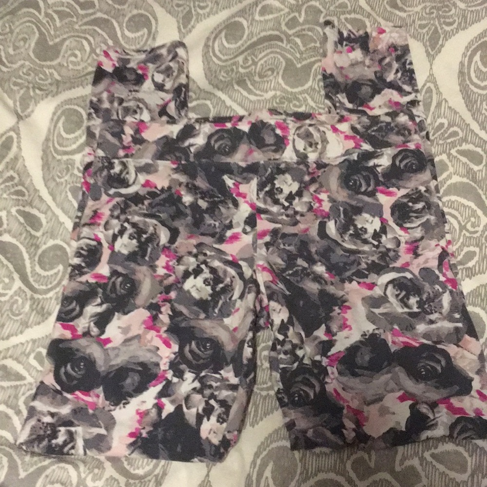 *5 for $25* American Eagle leggings - size M